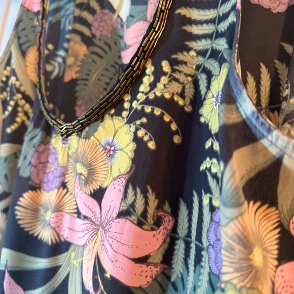 Collective Concepts Beaded Black and Multi Floral Tank Top; Women's US M (6-8) - Picture 2 of 5